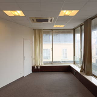 Bureau privé 30 m² 6 postes Location bureau Rue d'Angiviller Versailles 78000 - photo 1
